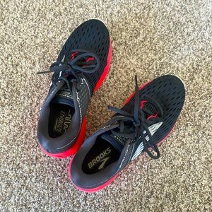 Brooks Ravenna 9s pink and grey